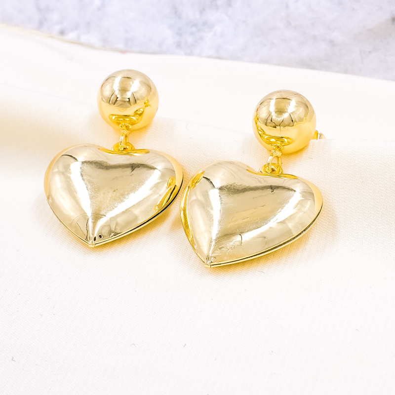 aretes con corazón x par