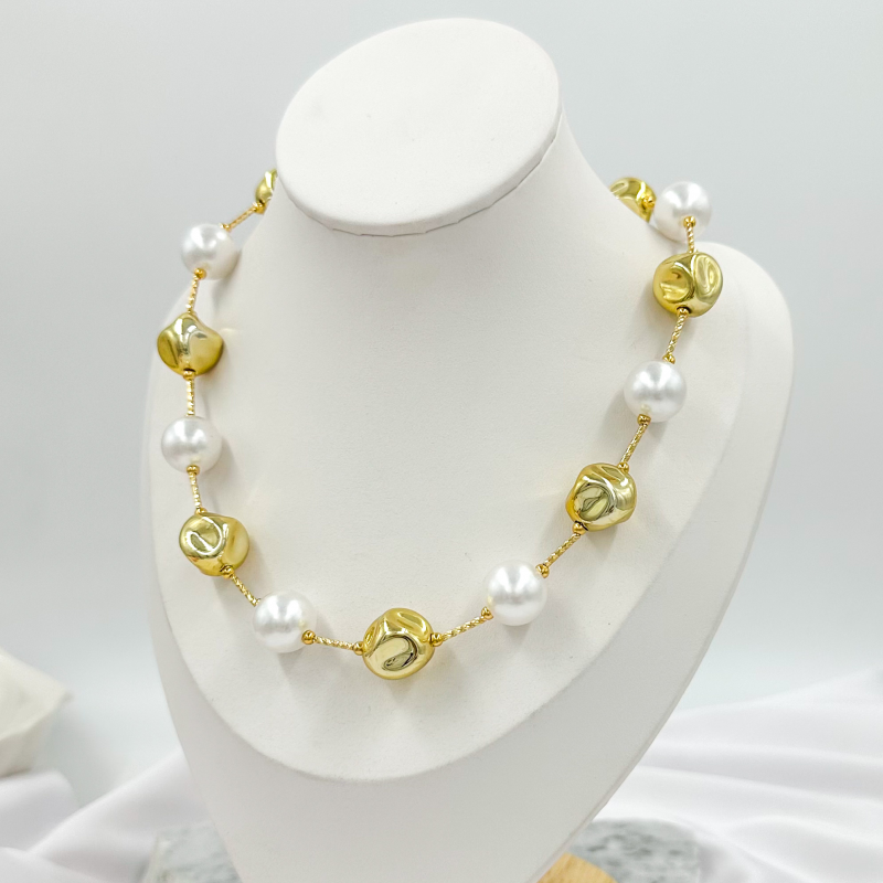 COLLAR DORADO CON PERLAS X...