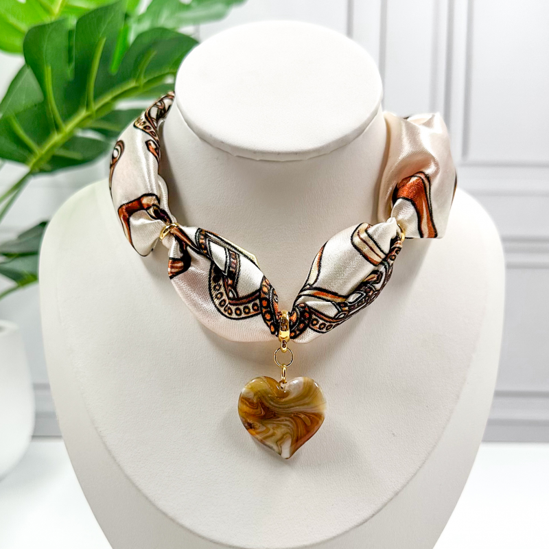 collares de bandana con...