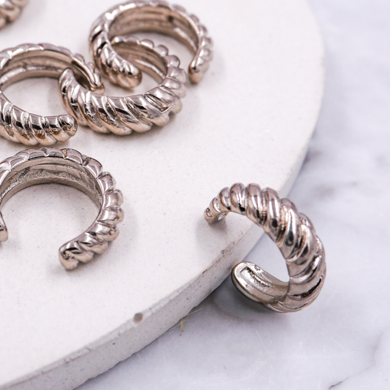 earcuff enroscado plateado...
