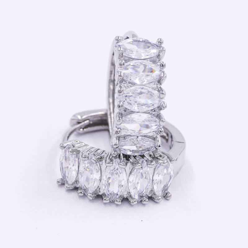 ARETE CANDONGA PLATEADA CON...