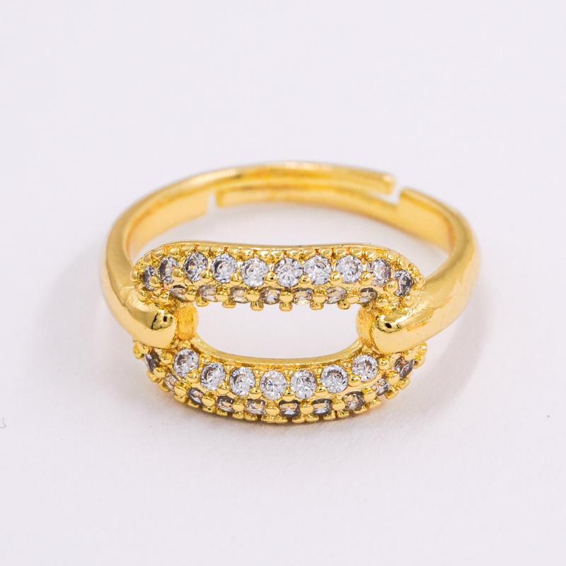 ANILLO OVALO CON CRISTALES