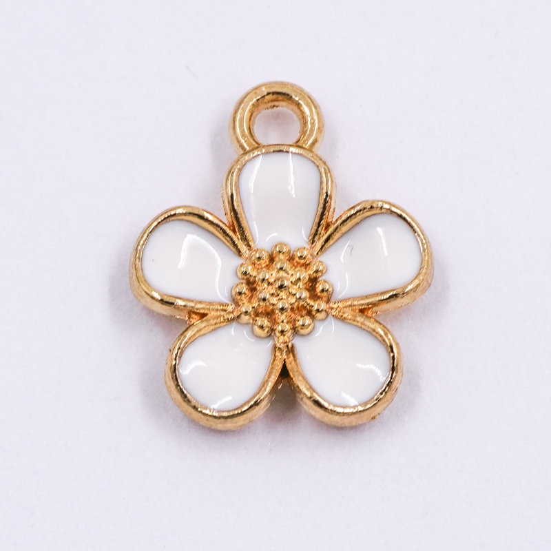 DIJE ESMALTADO FLOR BLANCA