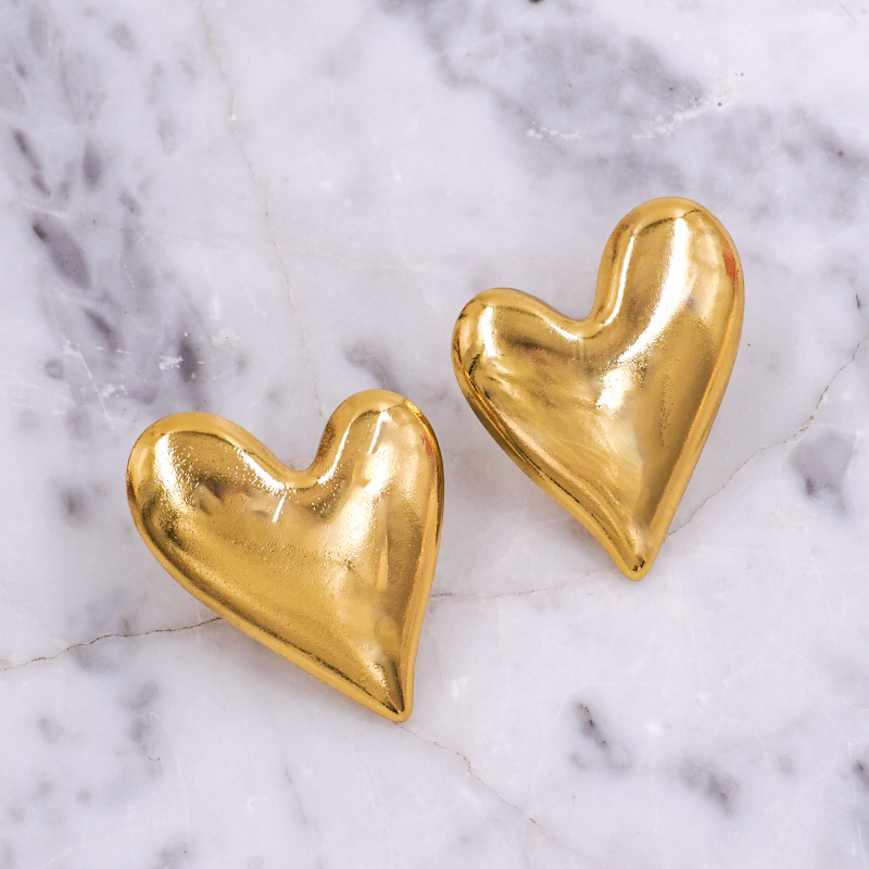 Aretes corazon liso x par