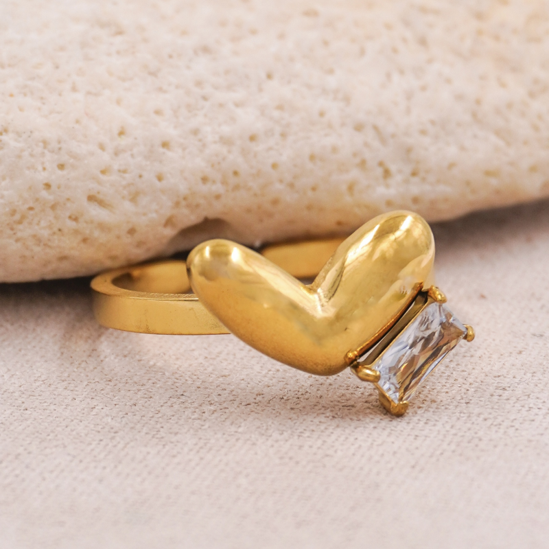 Anillo corazonistas con...