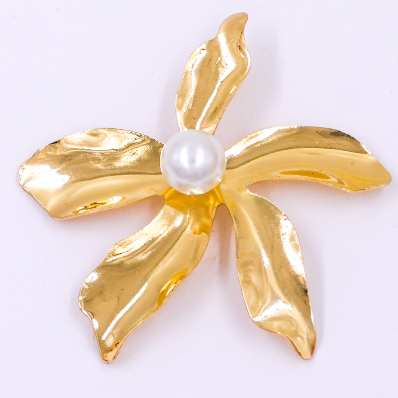 Dije chunky flor con perla...