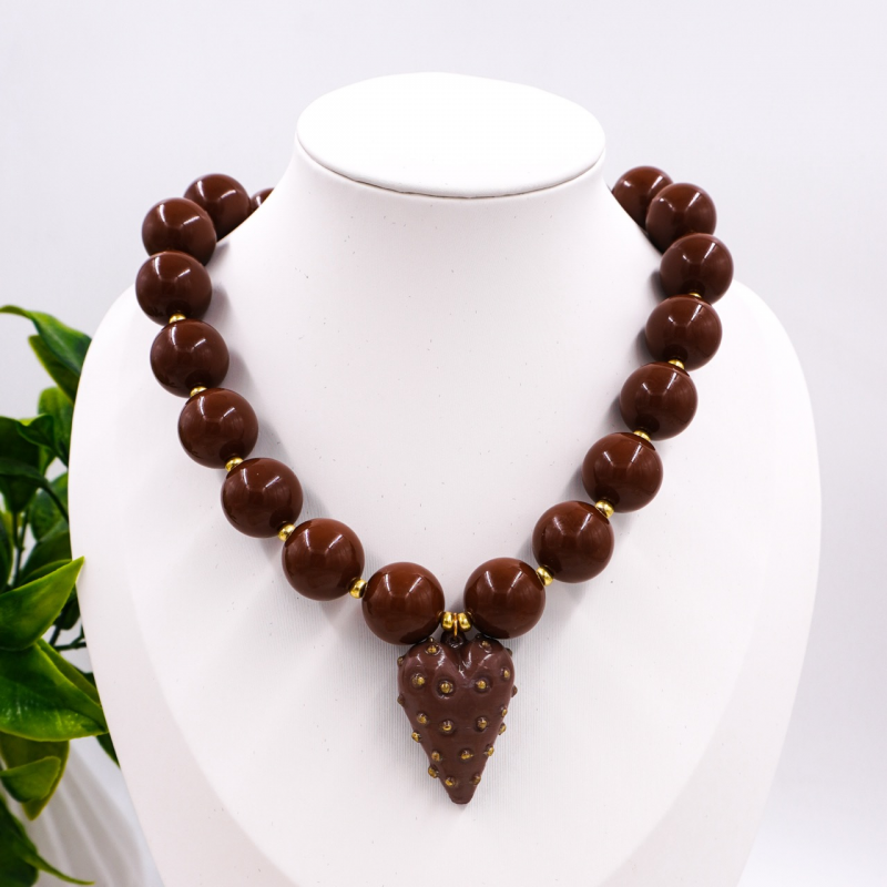 collar bola chicle cafe...
