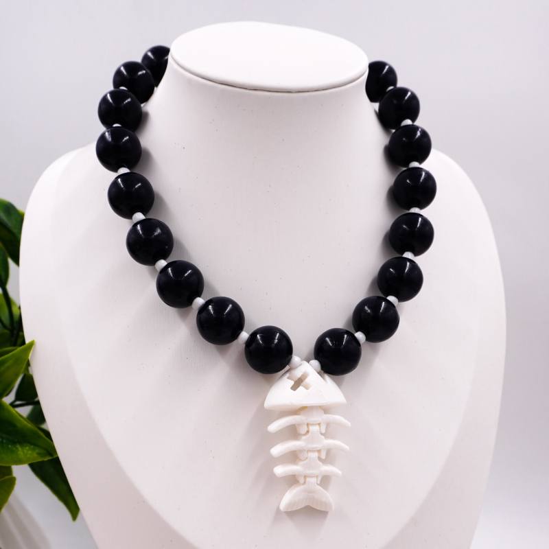 collar bola chicle negro...
