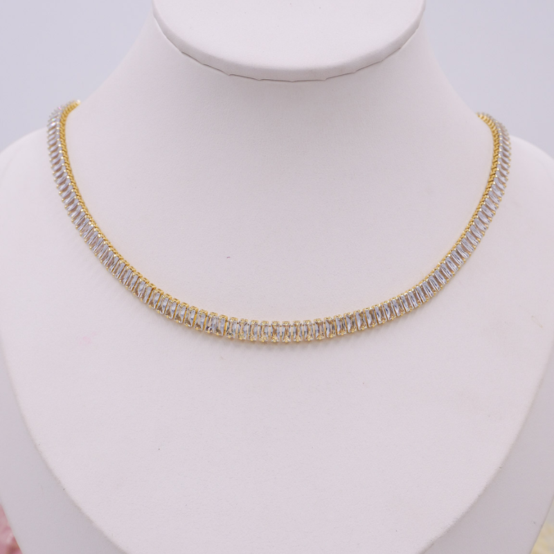 Collar piedras dorado en rodio