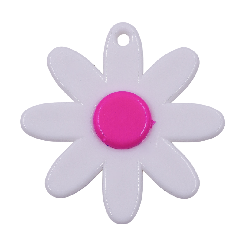Dije de flor blanca con...