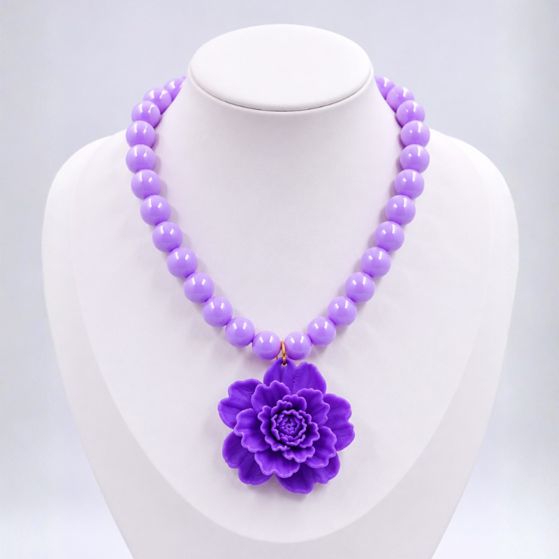 Collar bola chicle morado...