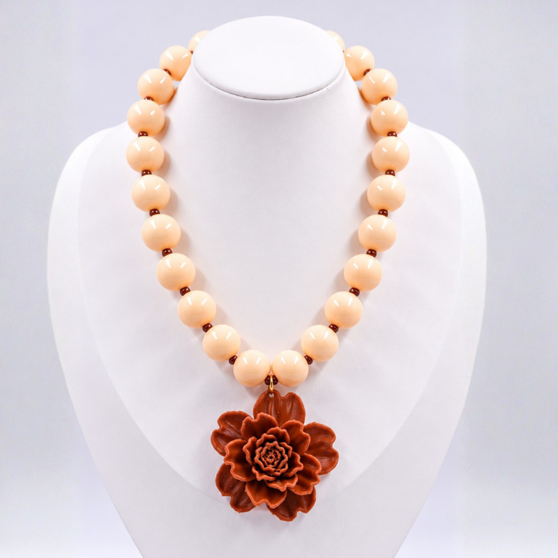 Collar bola chicle beige...