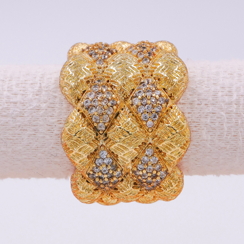 Anillo grande texturizado