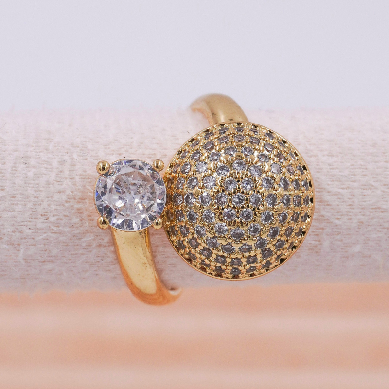 Anillo con circón