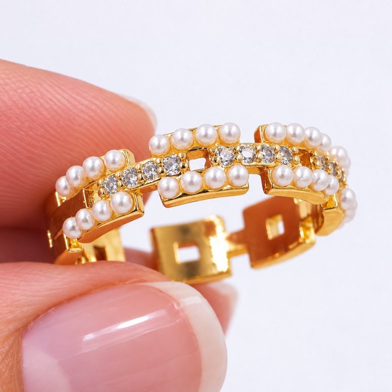 Anillo con perlas pequeñas