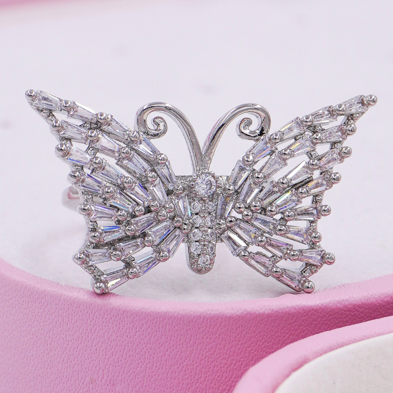 Anillo plateado mariposa